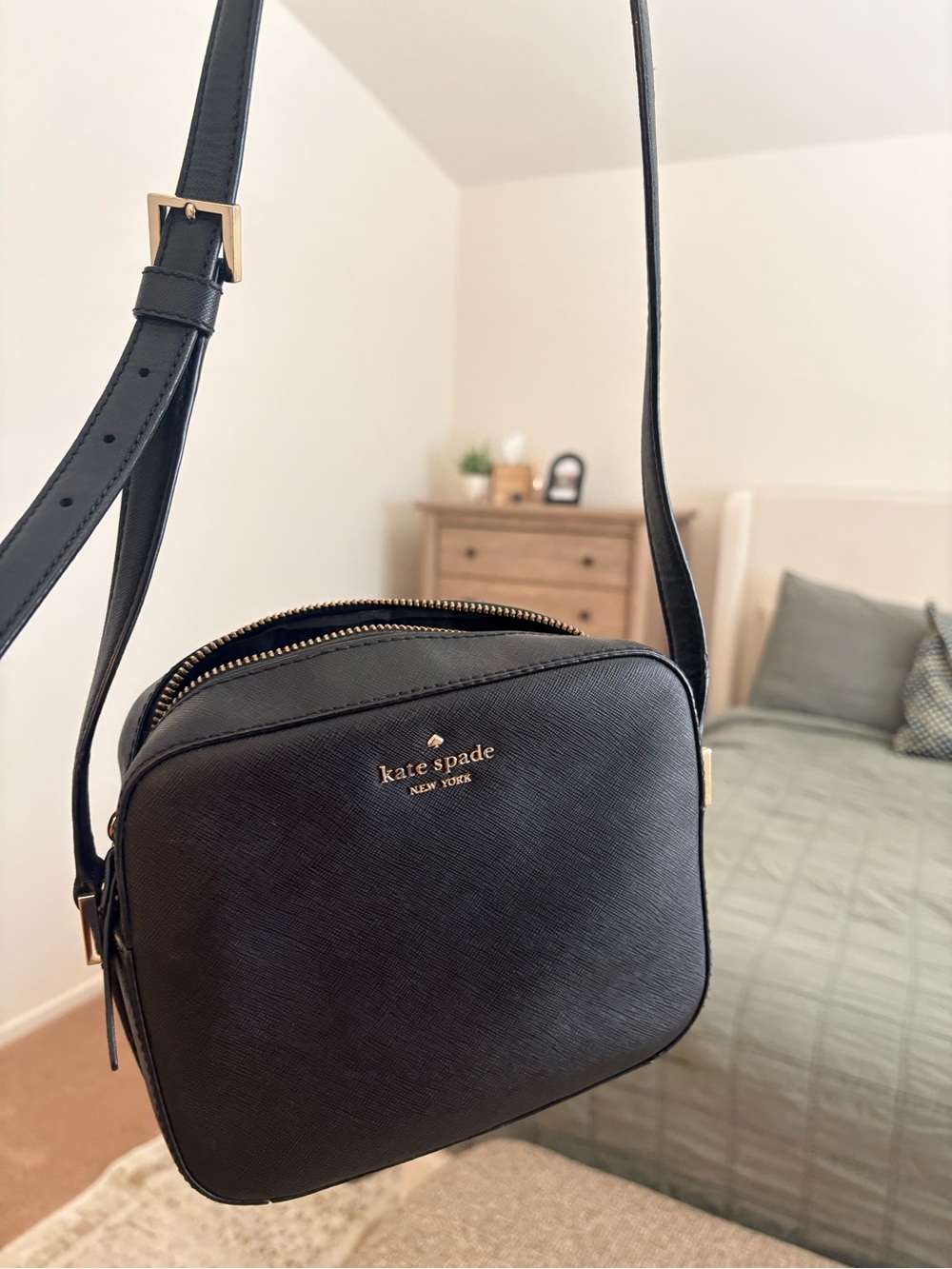 kate spade black leather crossbody camera bag with gold hardware